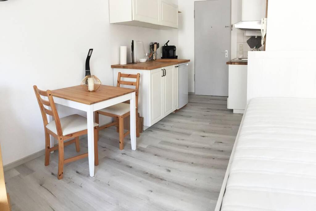 Apartment-Mitten In Konstanz, Gratis Parkplatz & Fahrrader, Netflix Tv Экстерьер фото